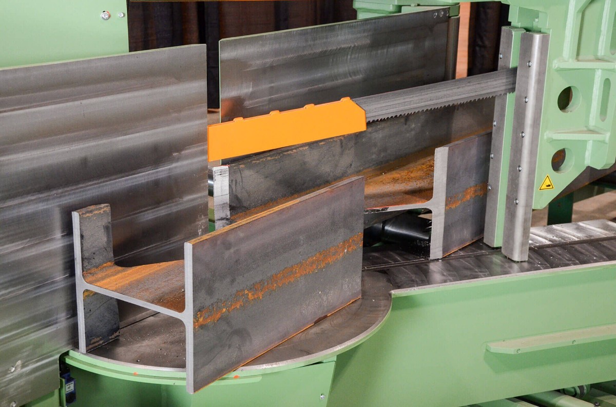 DG-1250 band saw